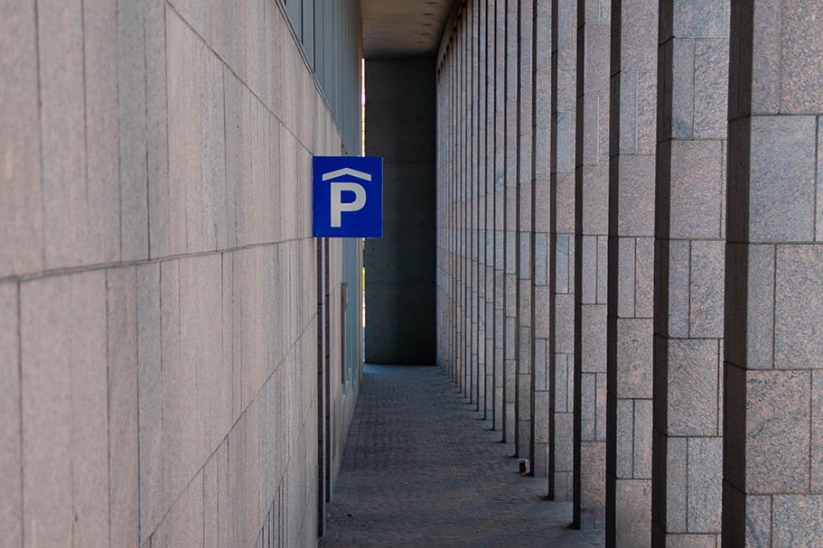 Parking garage directly under ground of Konzerthaus Freiburg  // Copyright FWTM Antal